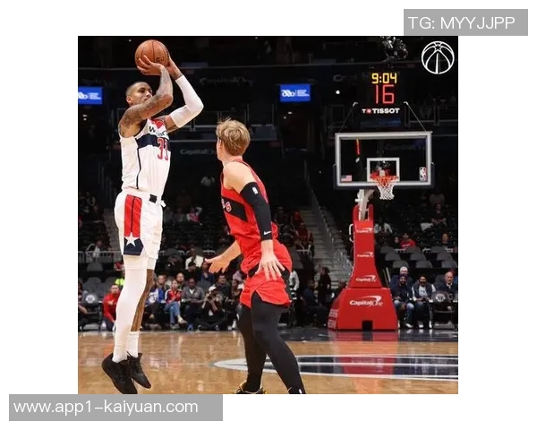 库兹马进攻表现不佳12投仅4中三分球命中率低迷仅得10分5篮板2助攻